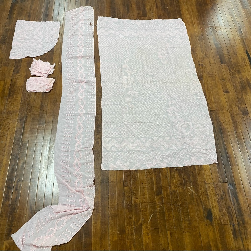 Vintage Pink Chenille Scrap/Cutter Bedspread 67” x 38”